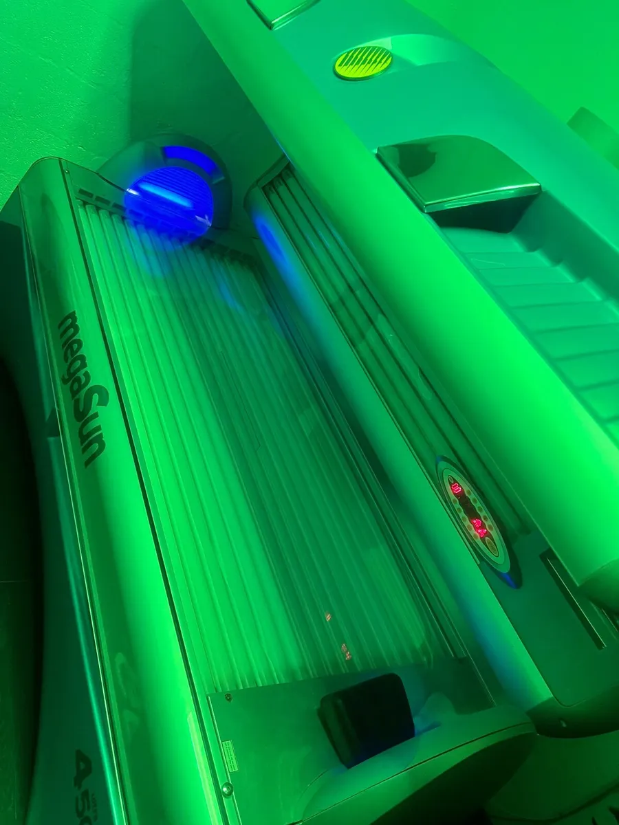 Megasun 4500 Ultra Power Tanning bed - Image 2