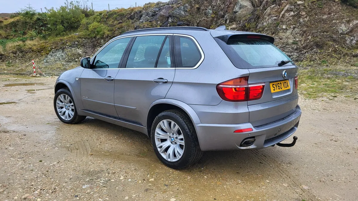 BMW X5 XDrive 2010 - Image 2