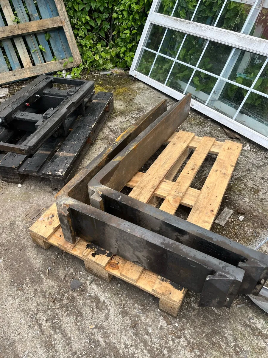 PALLET FORKS Heavy set - Image 1