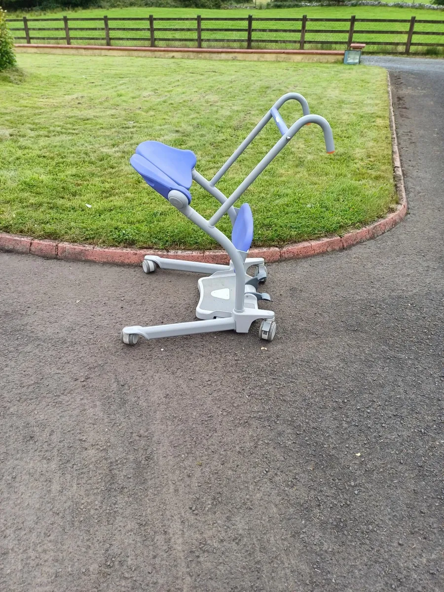 Medical equipment - Image 1