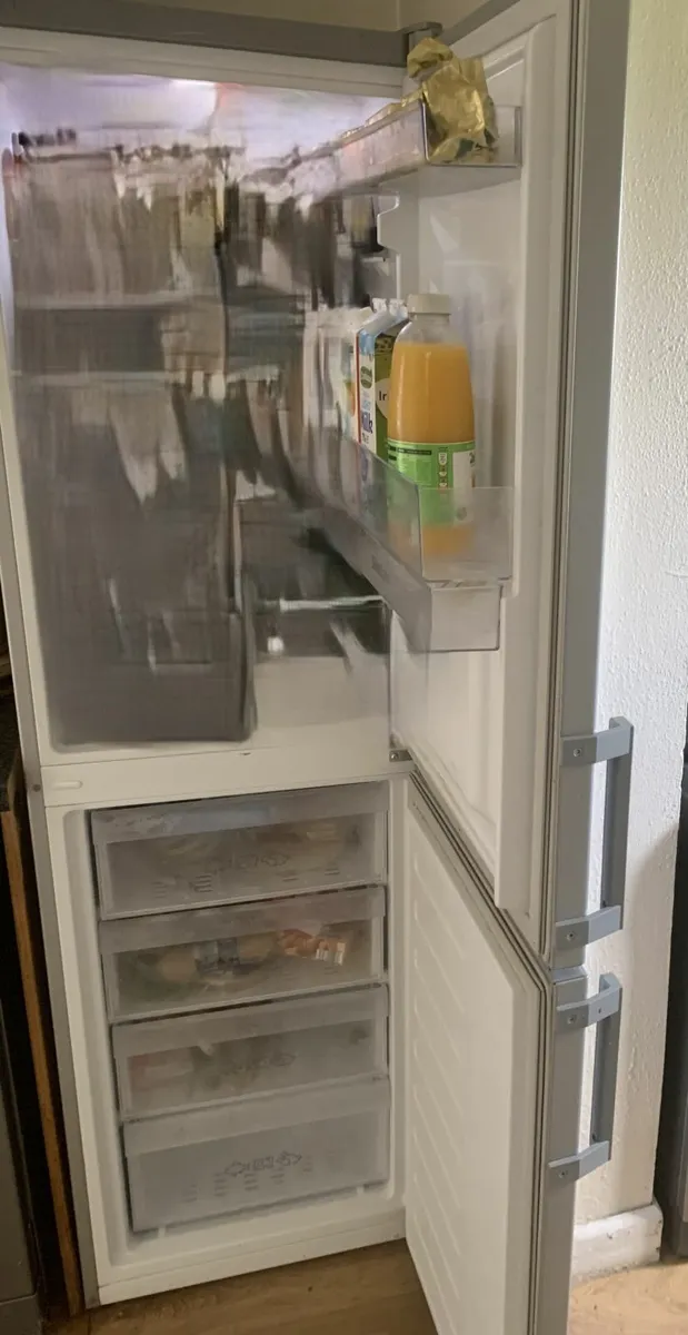 Fridge freezer - Image 2