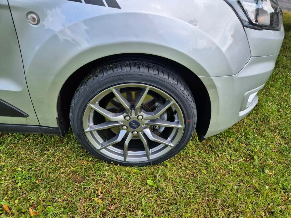 Ford Transit Connect - Image 4