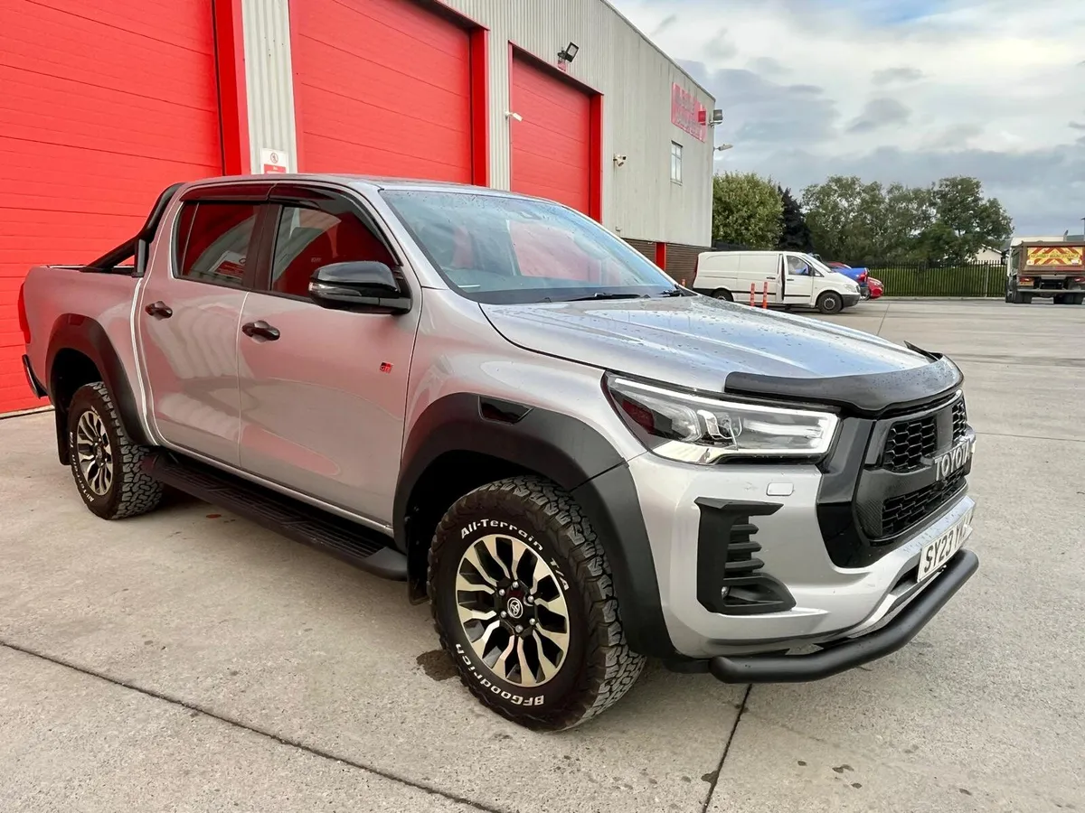 2023 Toyota Hi-Lux GR Sport - Image 3
