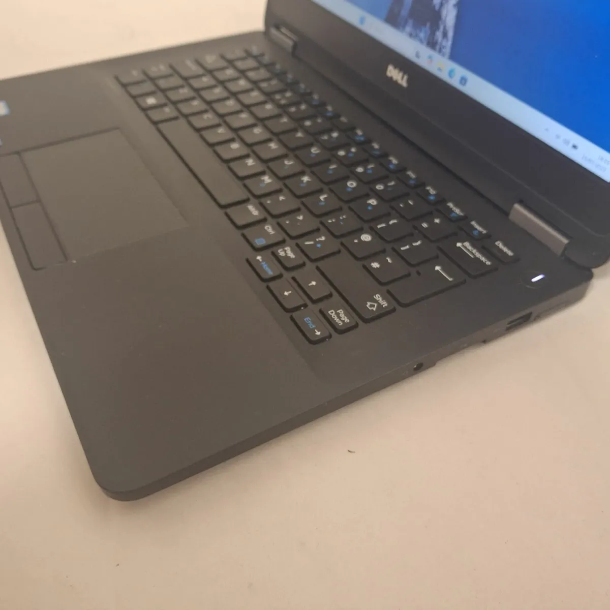 Dell Latitude E7270 | i3-6100U | 16GB RAM Laptop - Image 3