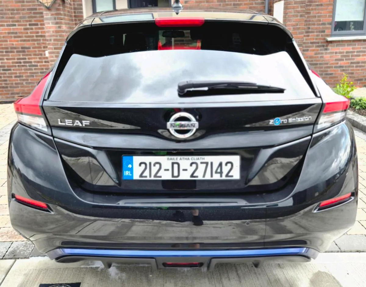 NISSAN LEAF N-CONNECTA COLD PACK, PREMIUM MODEL - Image 4