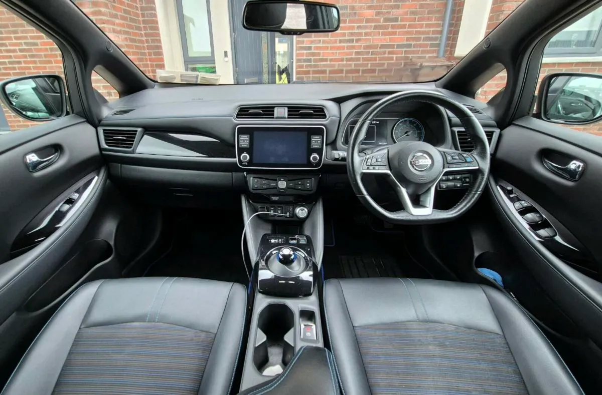 NISSAN LEAF N-CONNECTA COLD PACK, PREMIUM MODEL - Image 1