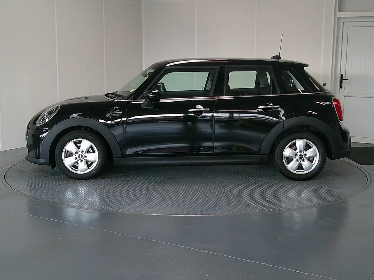 Mini Cooper 2021 - Image 4