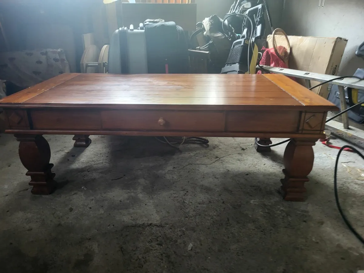 Pine coffee table - Image 1
