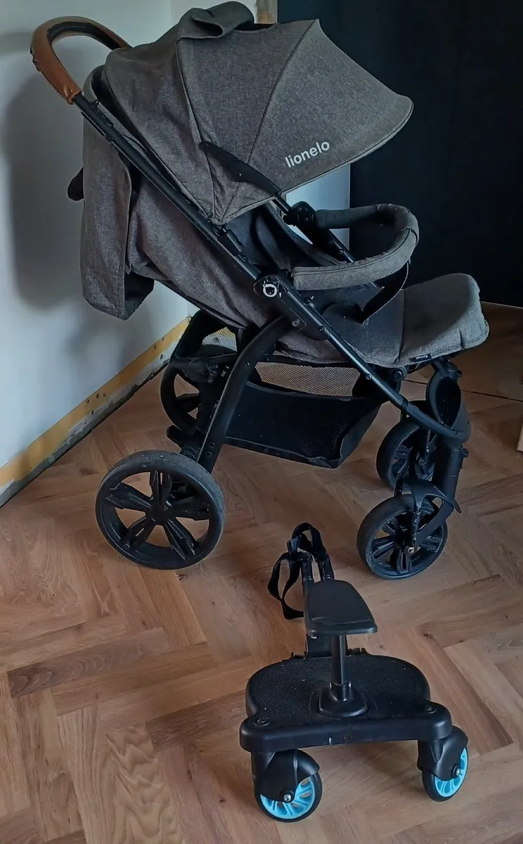 Lionelo stroller and universal buggy board