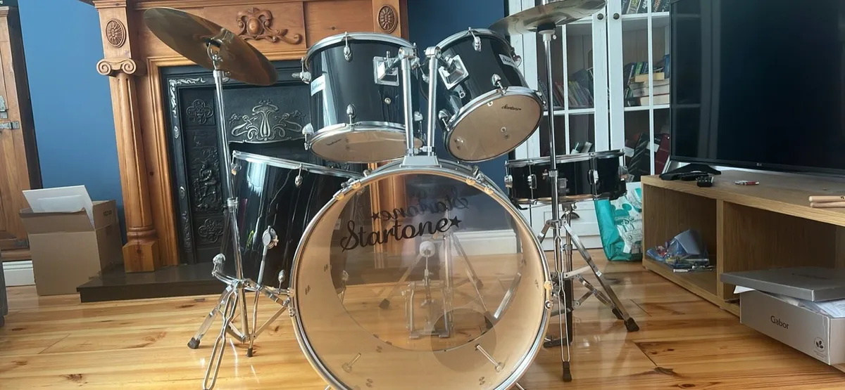 Drum kit - Image 1