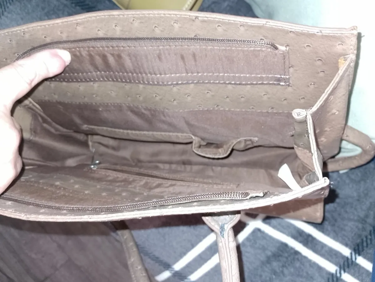 Woman's Handbags - Image 3