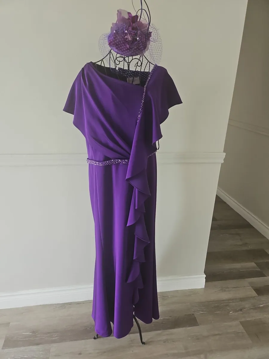Mother of the Groom/Bride dress and head piece