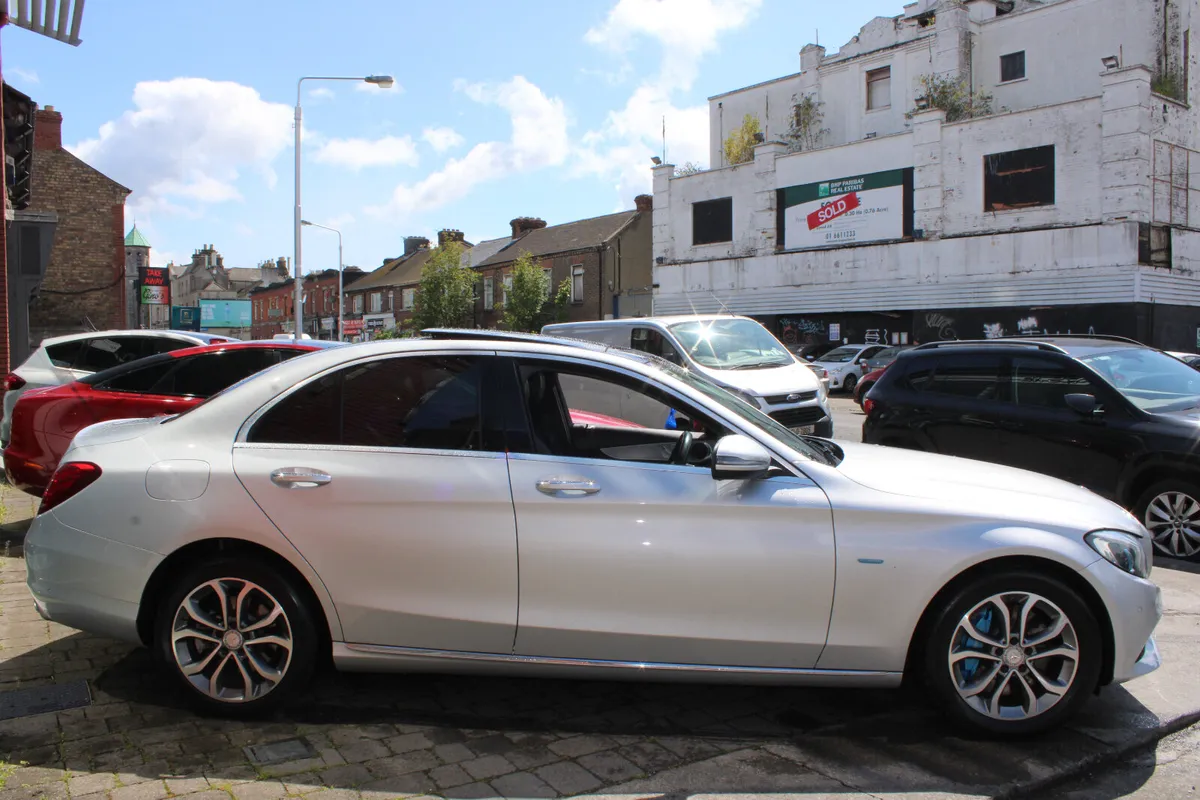 Mercedes-Benz C-Class C350e SPORT PREMIUM AUTO2017 - Image 3