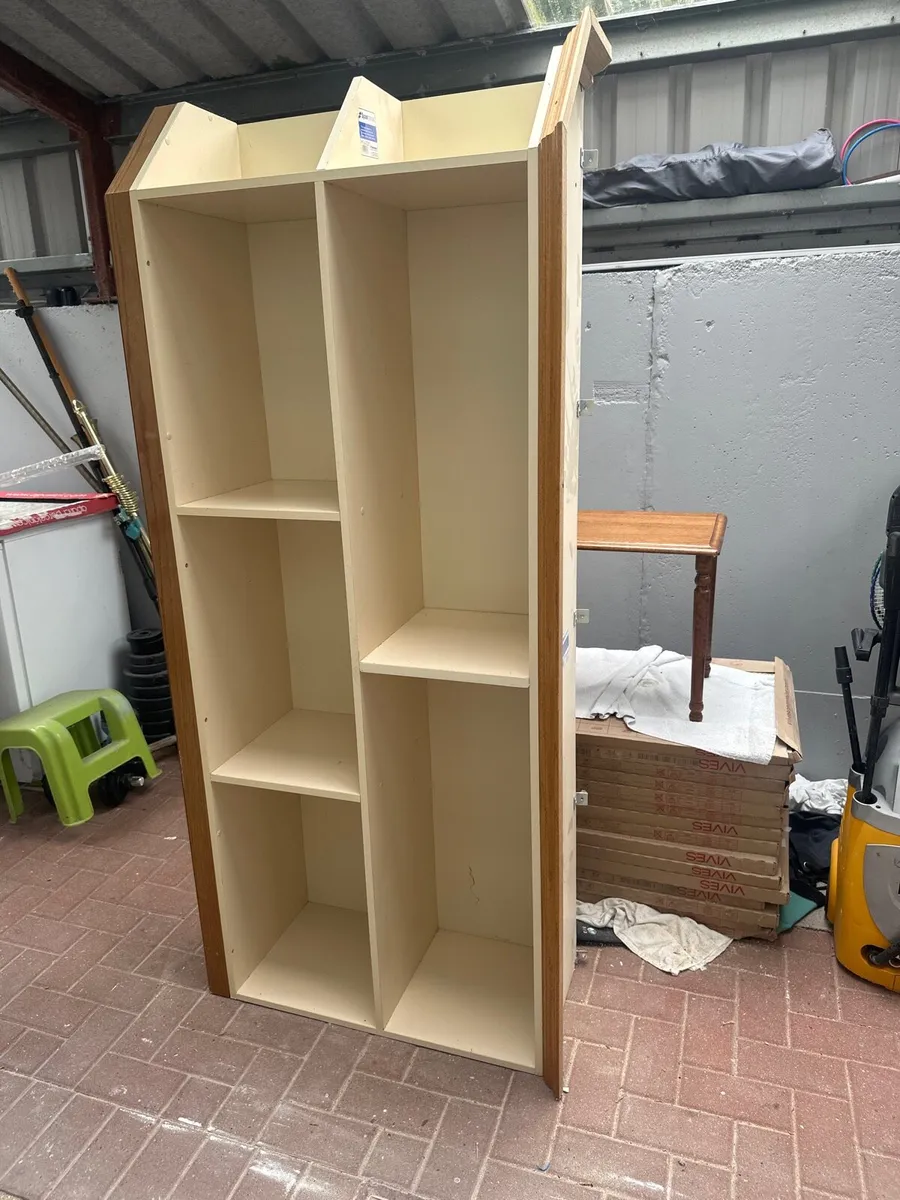 Shelving unit