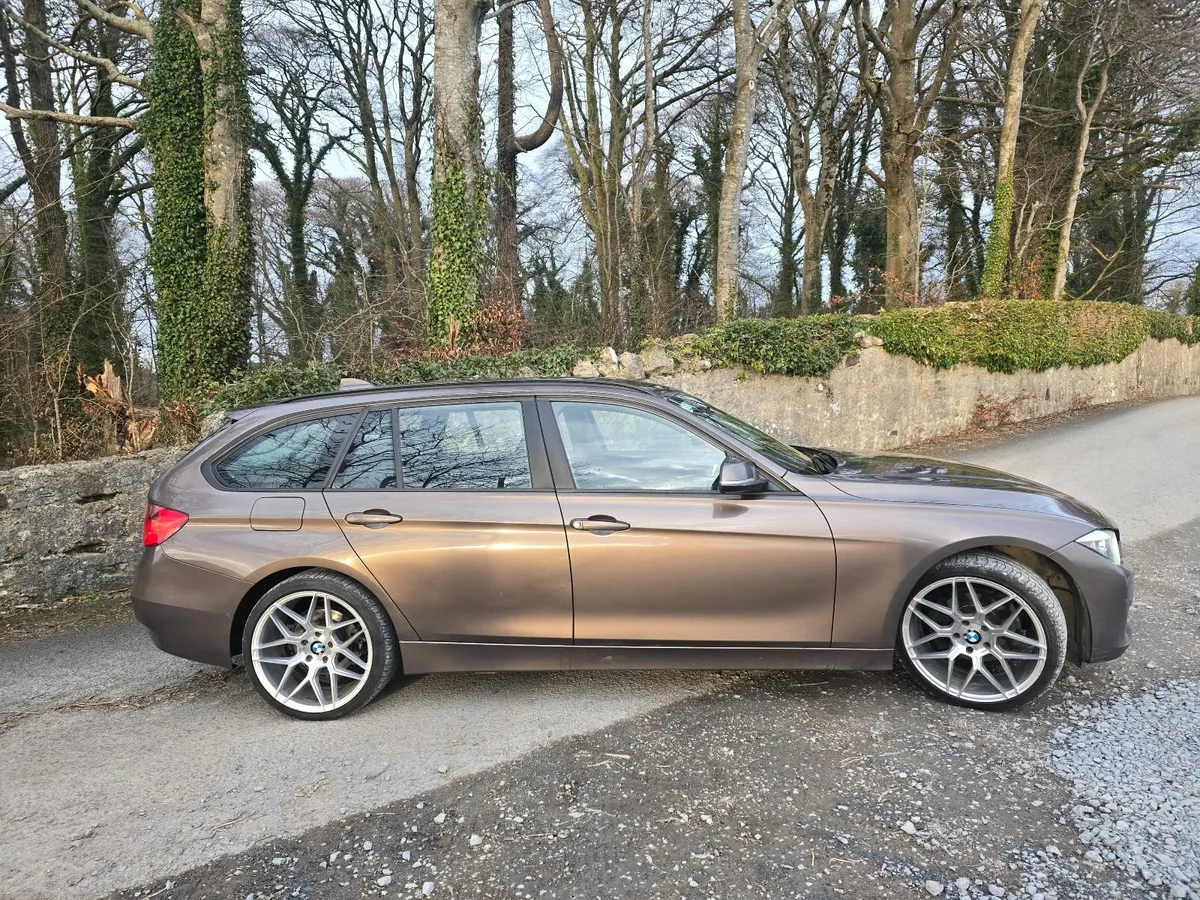 BMW 3-Series 2013 - Image 3