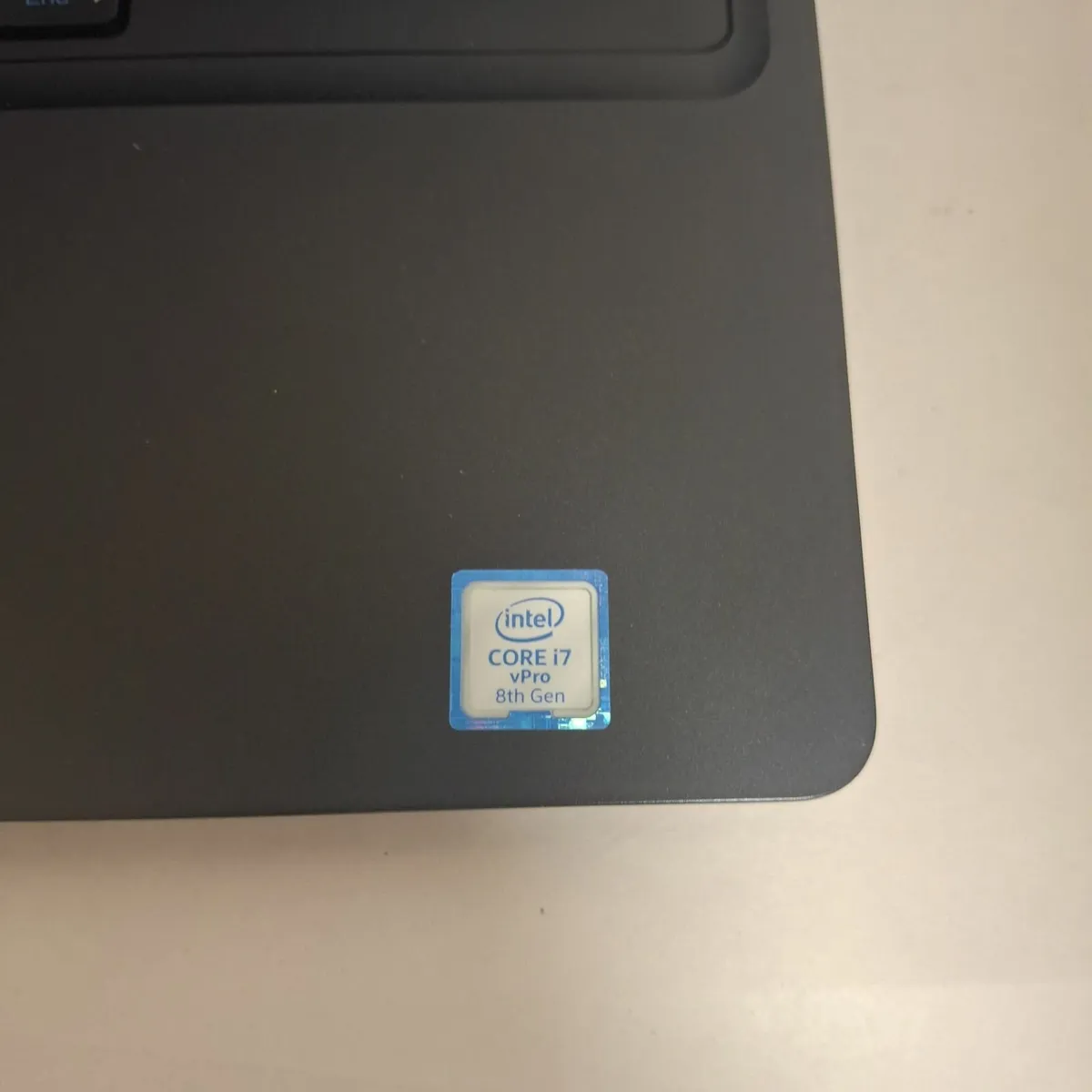 Dell Latitude 5590 | i7-8650U | 16GB RAM Laptop - Image 1