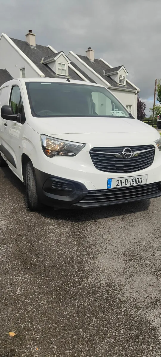 2021 Opel combo - Image 1