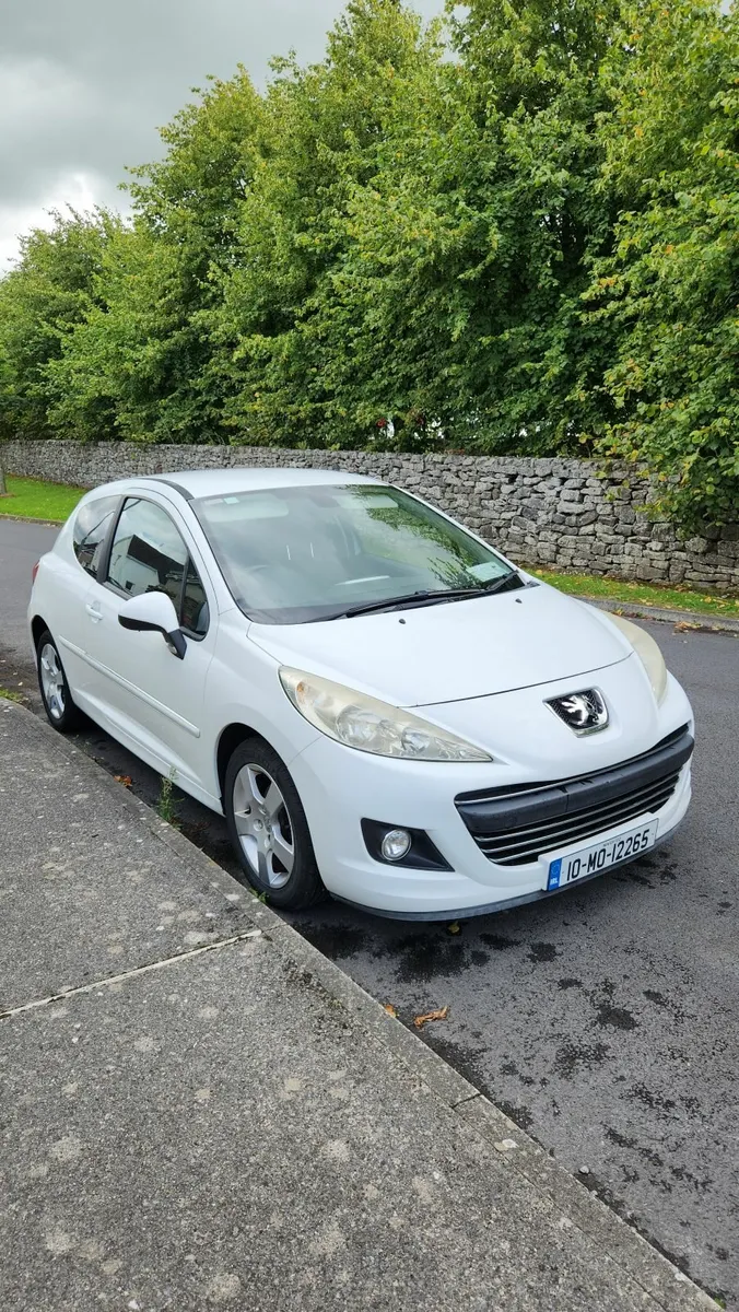 Peugeot 207 2010 - Image 1