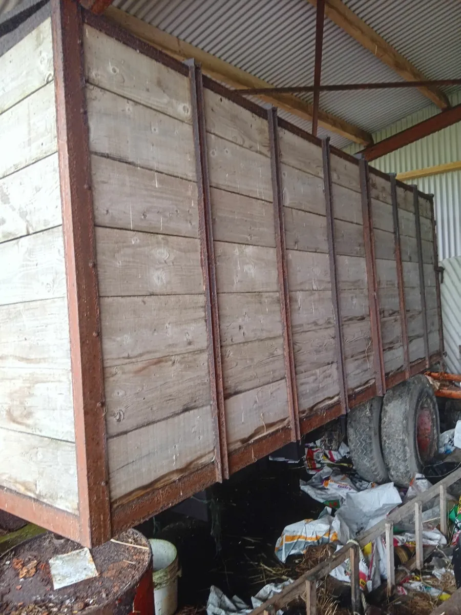 Cattle trailer - Image 1