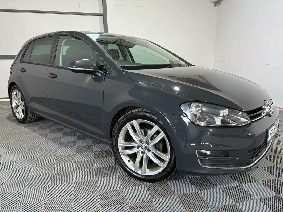 2016 Volkswagen Golf Highline 1.6 TDi - Image 2