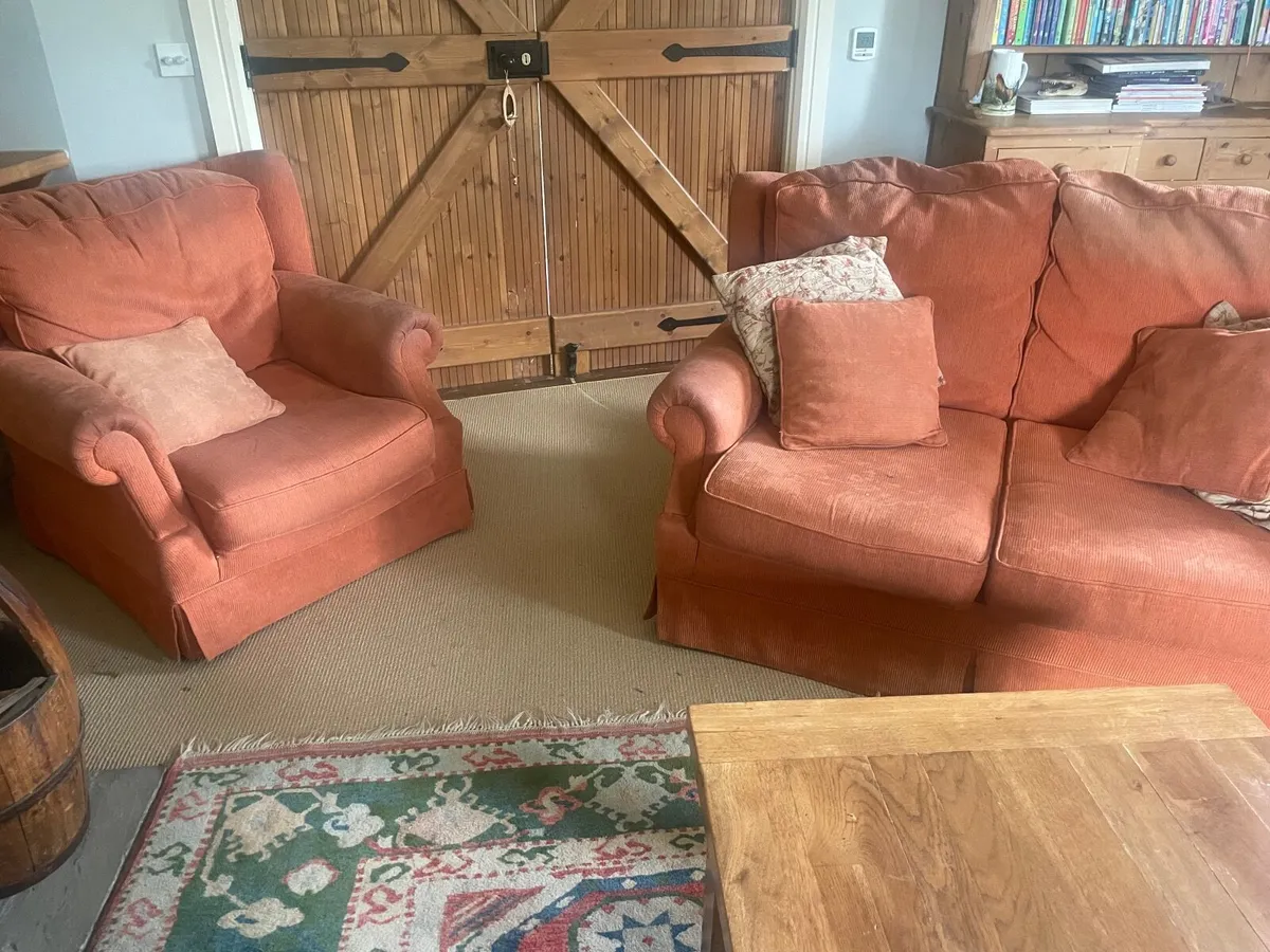 Three piece Sofa - Image 1