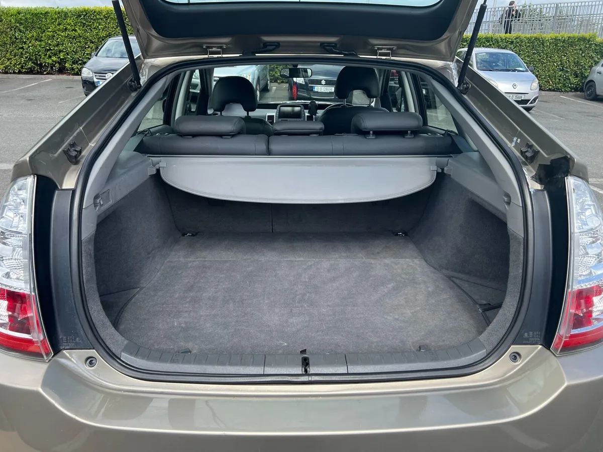 Toyota Prius 2008 for sale only 96km for €4850 - Image 2
