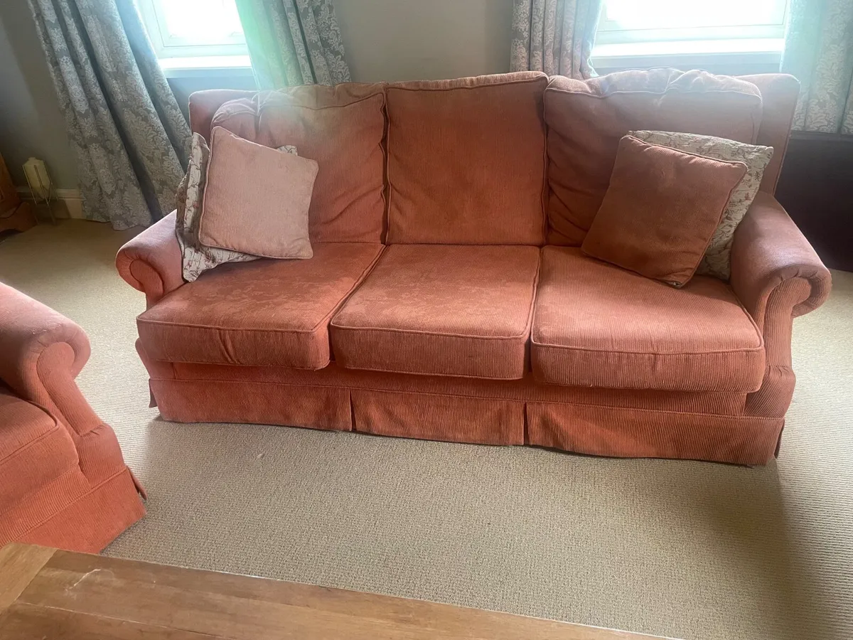 Three piece Sofa - Image 4