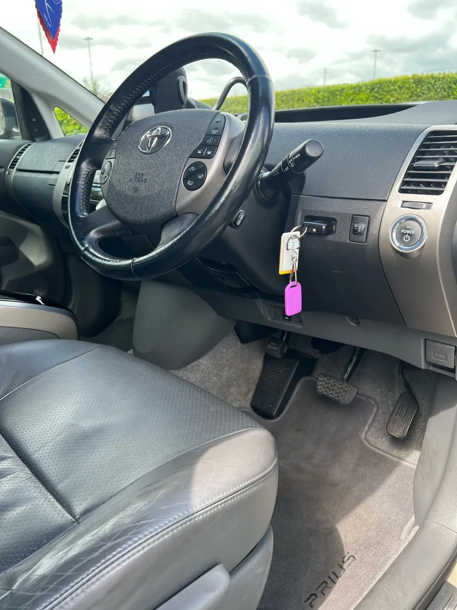 Toyota Prius 2008 for sale only 96km for €4850 - Image 3
