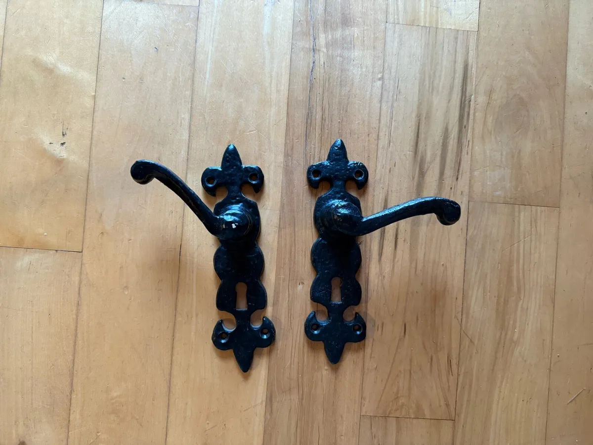 Fleur de Lys Door handles (9 pairs)