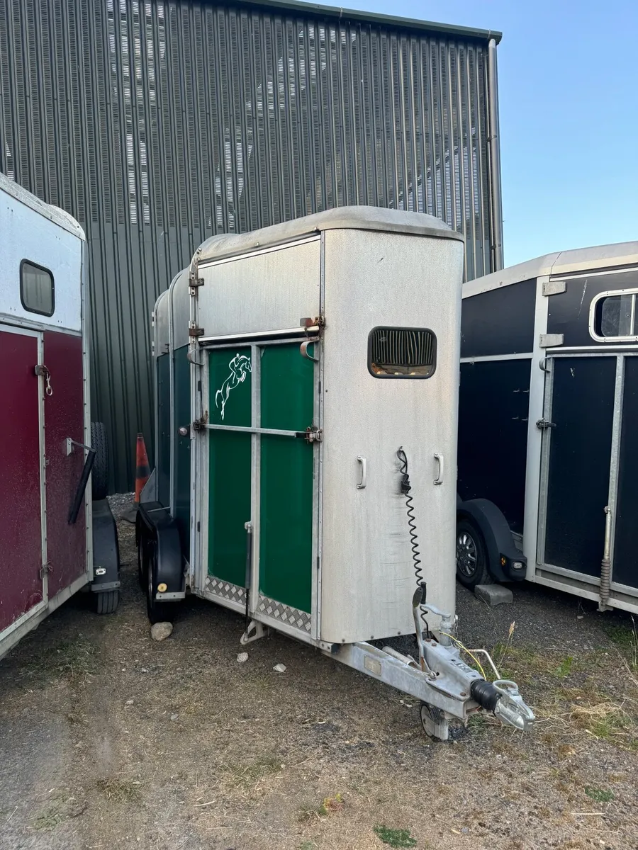 Ifor Williams Horsebox Trailer 505 - Image 1