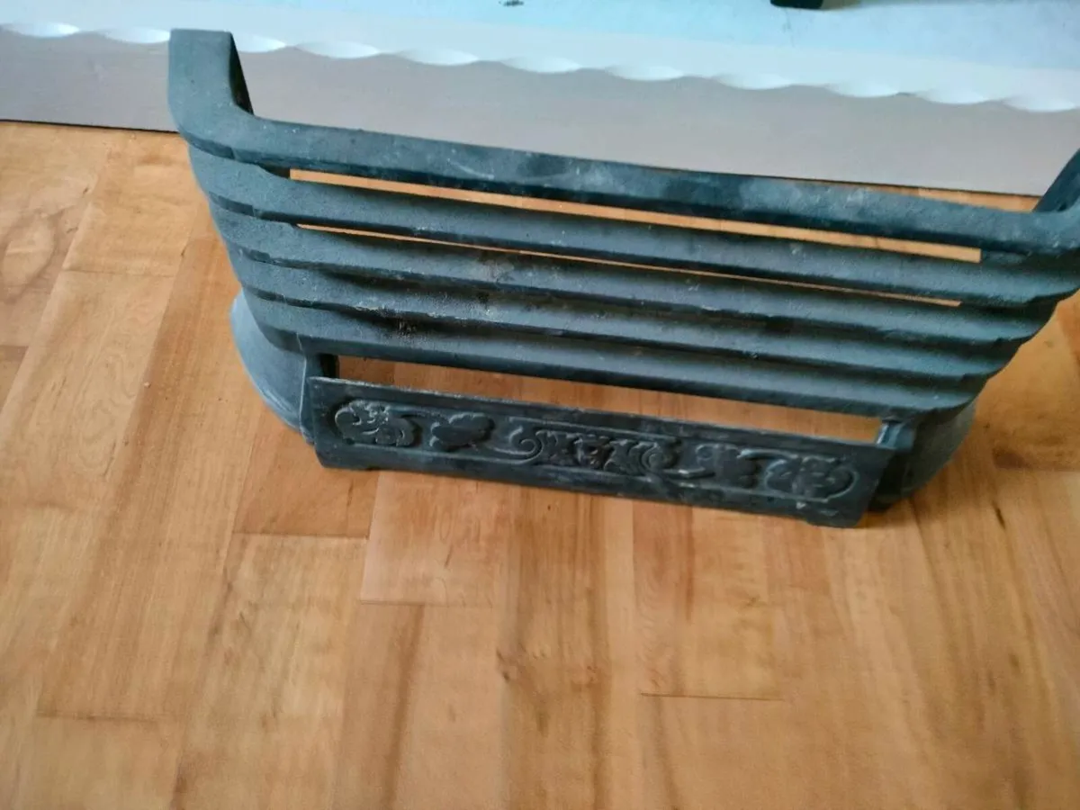 Marble Fire surround with Cast Iron insert - Image 4