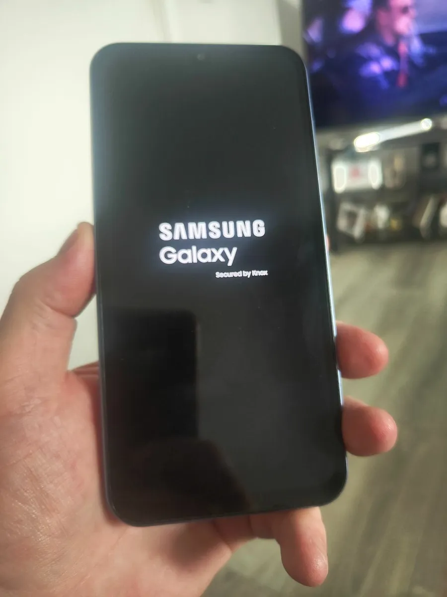 Samsung galaxy A15 128gb - Image 4