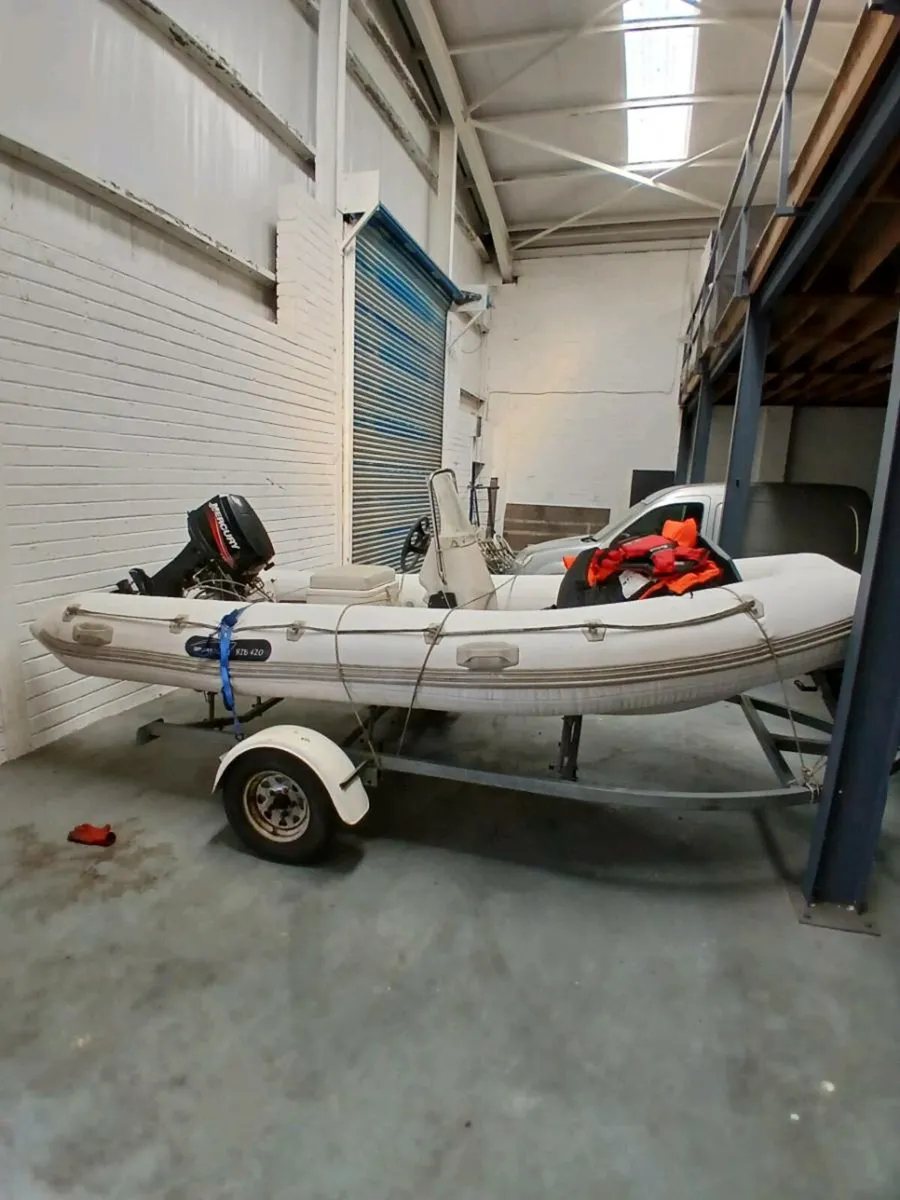 Boat - Image 1