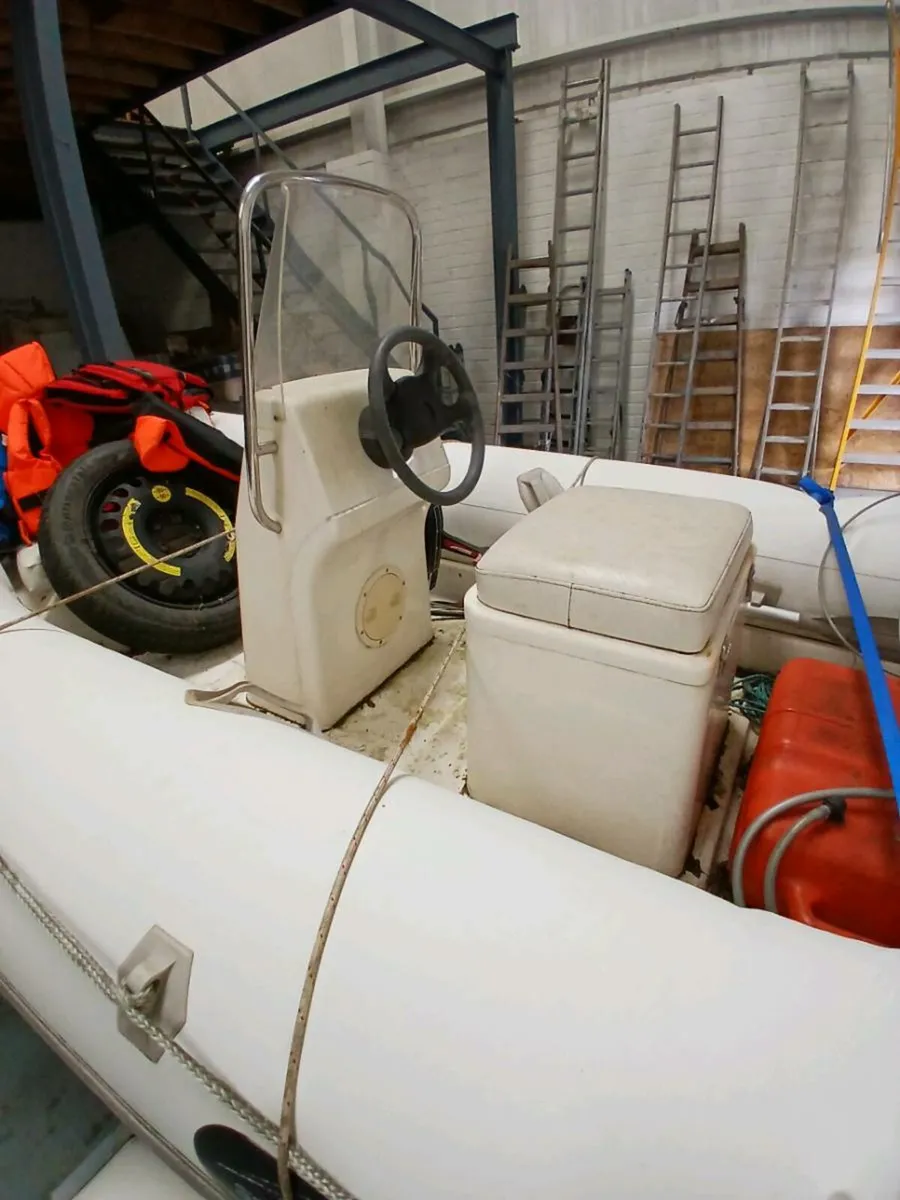 Boat - Image 3