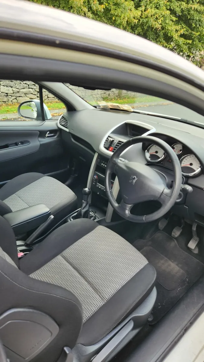 Peugeot 207 2010 - Image 3