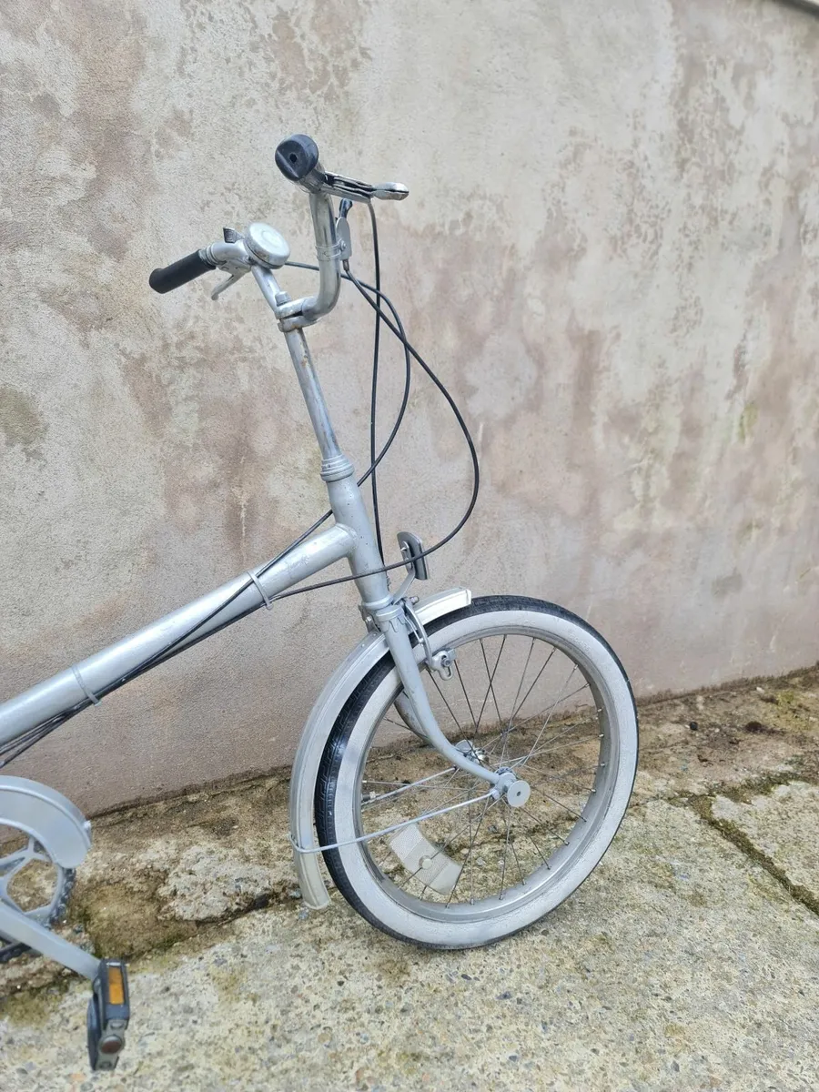 Vintage Girls / Ladies Bike - Image 2