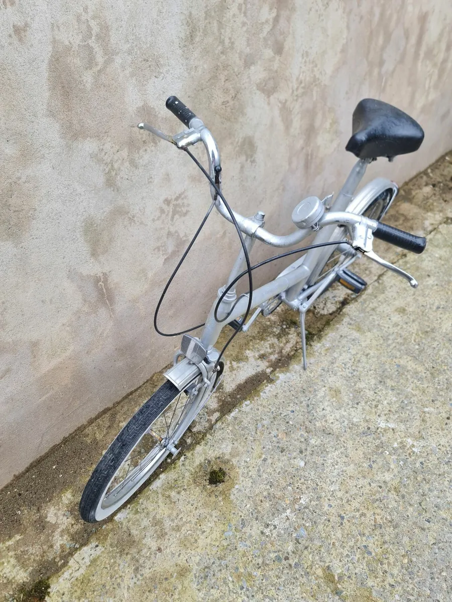 Vintage Girls / Ladies Bike - Image 4