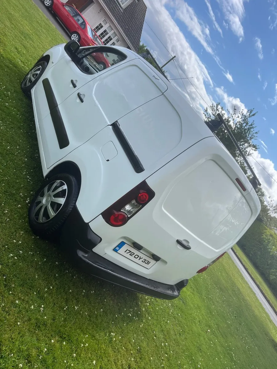 Berlingo van 2017 - Image 3