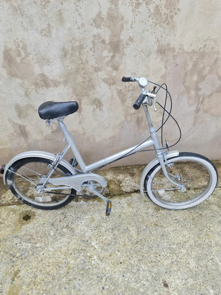 Vintage Girls / Ladies Bike - Image 1
