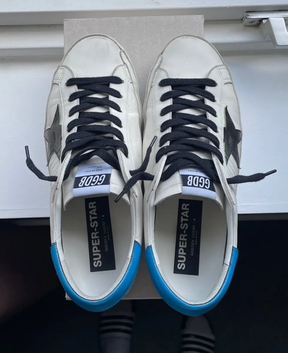 Golden Goose Superstars. Size 10 - Image 2