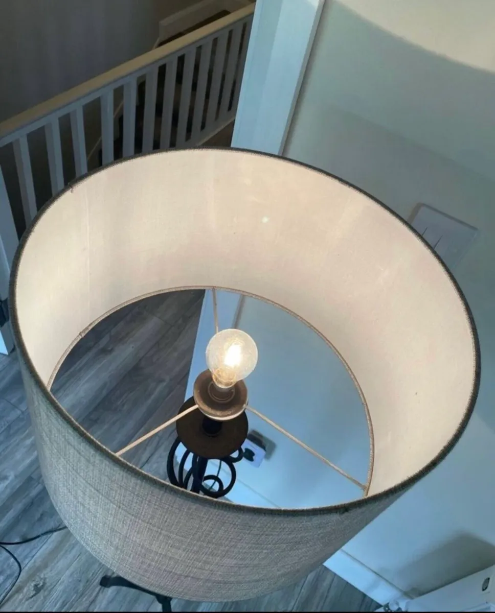 Beautiful Living Room Lamp - Image 3