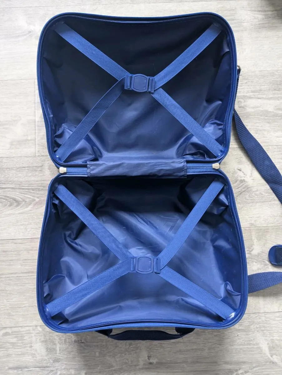Kids Ride On Suitcase - Image 3