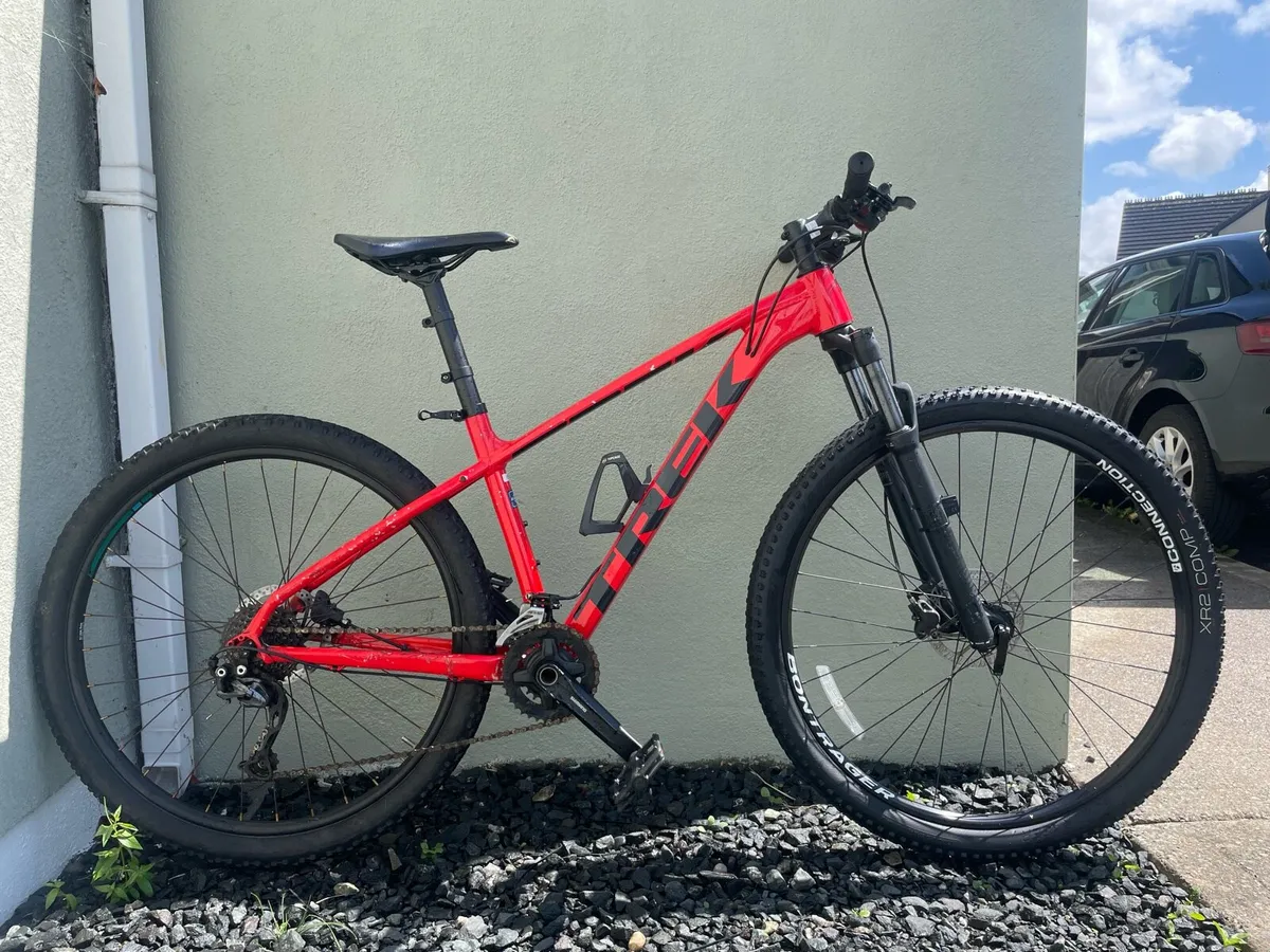 Trek X-Caliber 7 Mountain Bike - Image 1