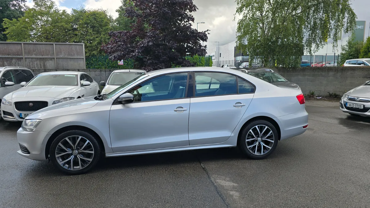 2014,Volkswagen Jetta 1.6tdi M5F 105HP 4DR, - Image 2