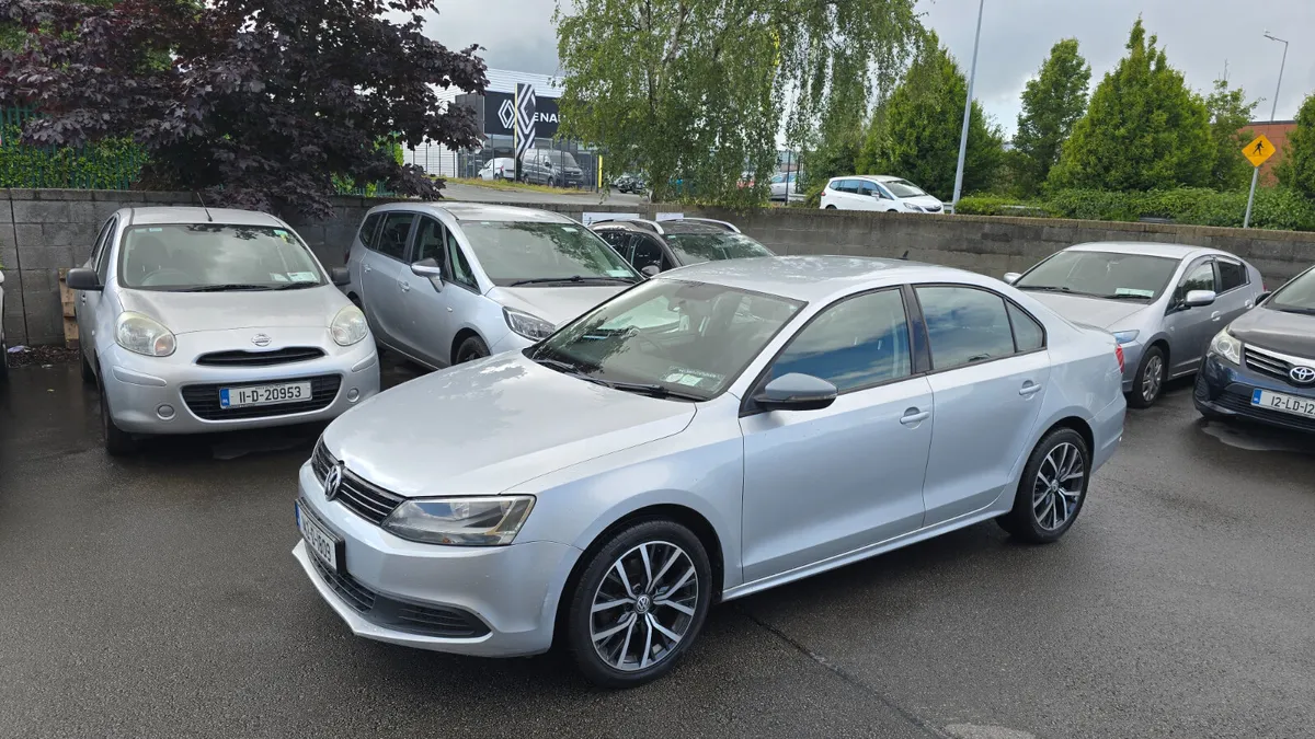 2014,Volkswagen Jetta 1.6tdi M5F 105HP 4DR, - Image 3