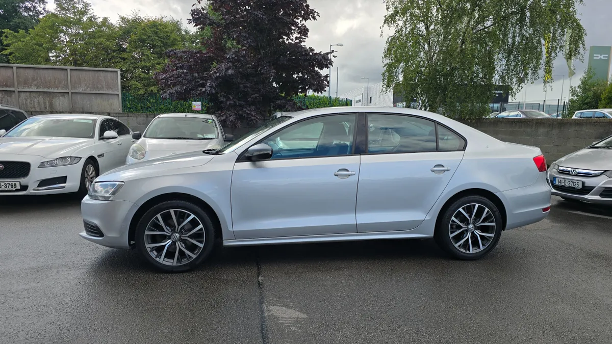 2014,Volkswagen Jetta 1.6tdi M5F 105HP 4DR, - Image 4