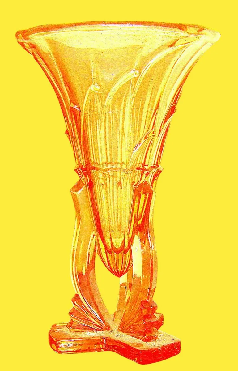 Vintage Art Deco 'Rocket' Style Pink Vase - Image 4
