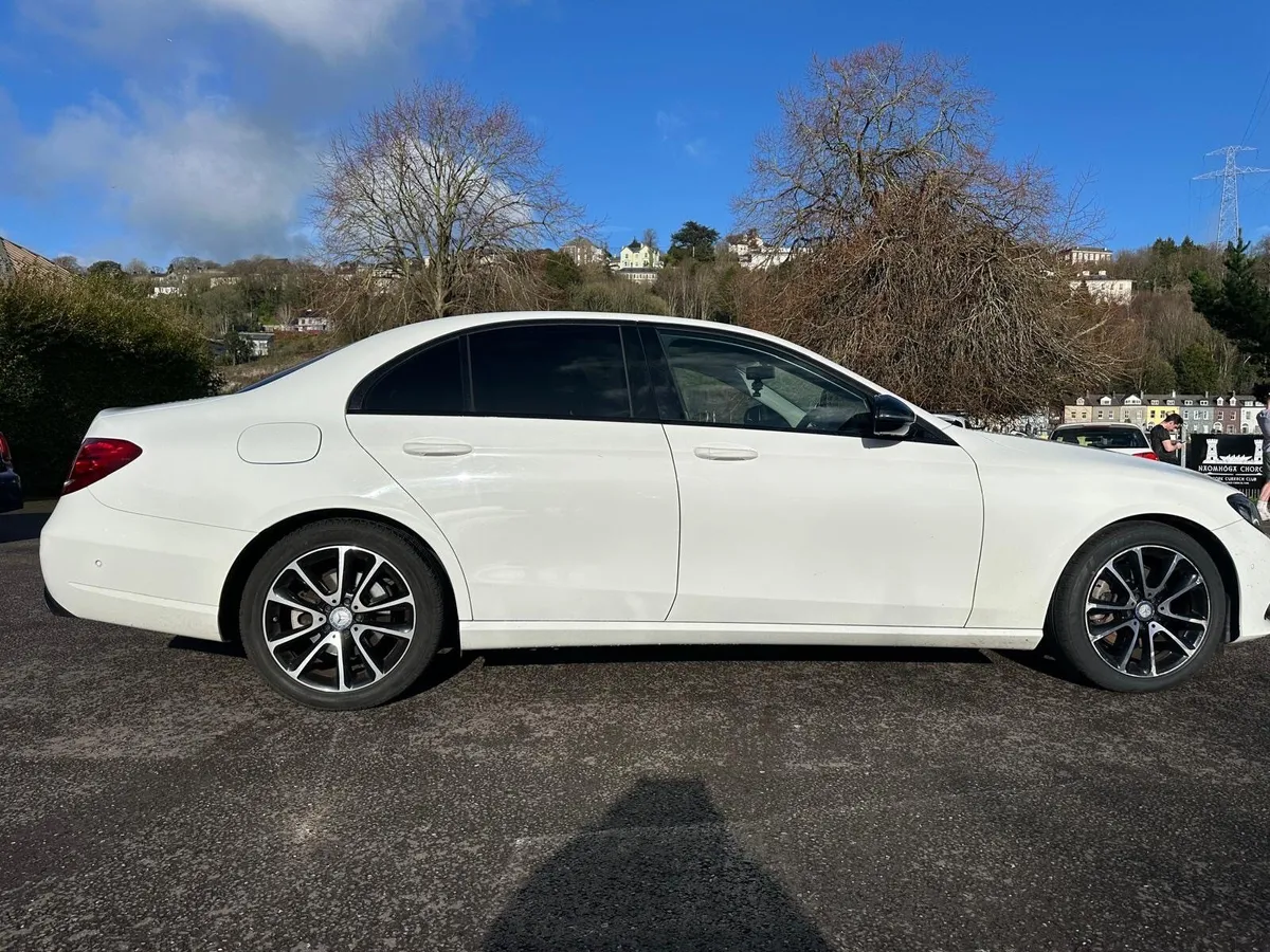 Mercedes-Benz E-Class 2017 - Image 2