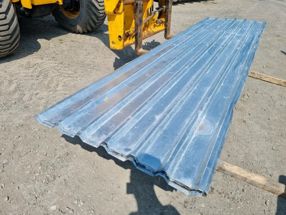 Galvanised roof cladding - Image 4