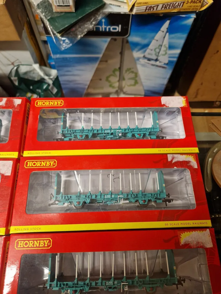 Hornby OO Gauge Log Wagons x 8 - Image 4